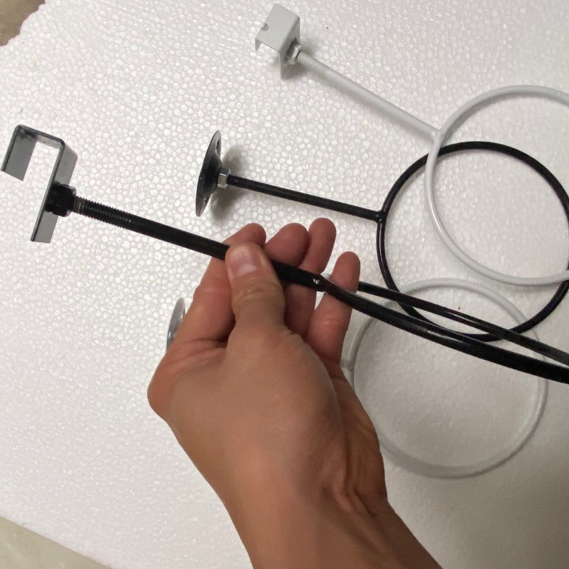 Móc Treo  Đỡ Bóng Đá, Bóng Chuyền,giá Đỡ Bóng Kim Loại Cho Shop Thể Thao