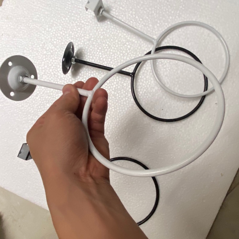 Móc Treo  Đỡ Bóng Đá, Bóng Chuyền,giá Đỡ Bóng Kim Loại Cho Shop Thể Thao