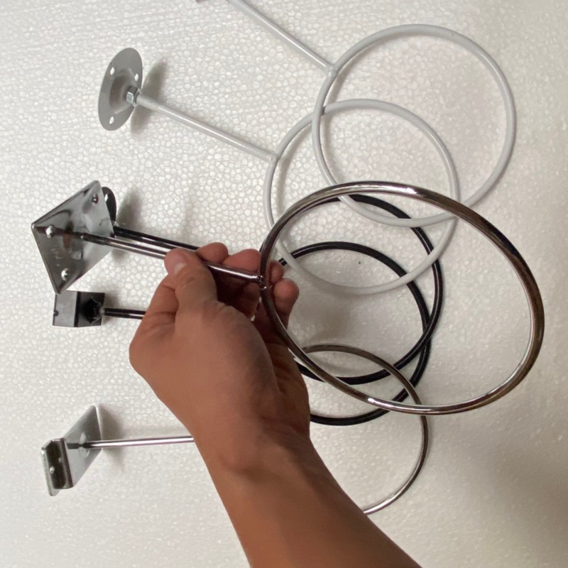 Móc Treo  Đỡ Bóng Đá, Bóng Chuyền,giá Đỡ Bóng Kim Loại Cho Shop Thể Thao