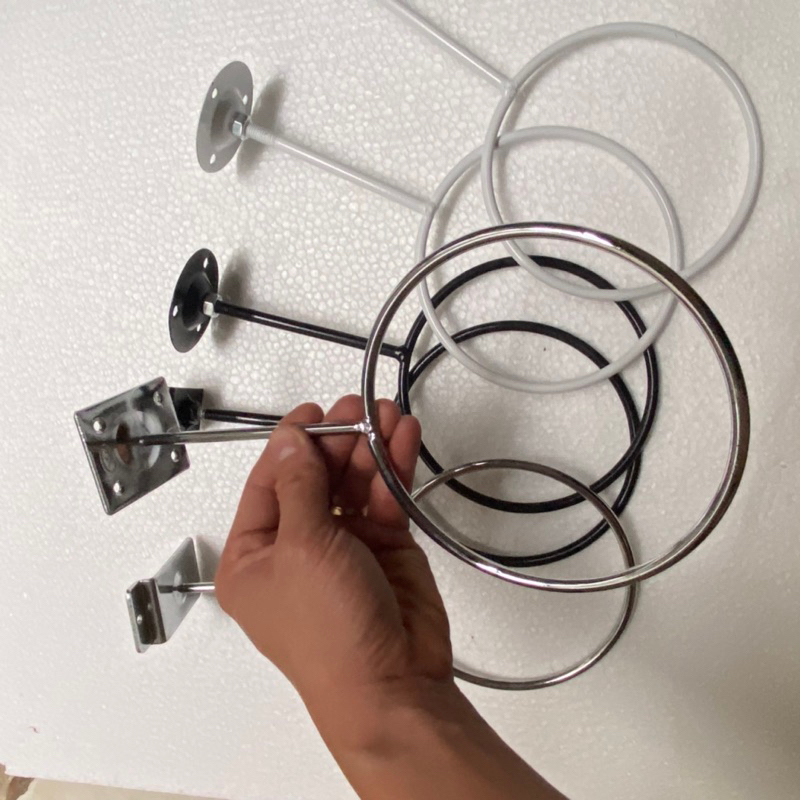 Móc Treo  Đỡ Bóng Đá, Bóng Chuyền,giá Đỡ Bóng Kim Loại Cho Shop Thể Thao