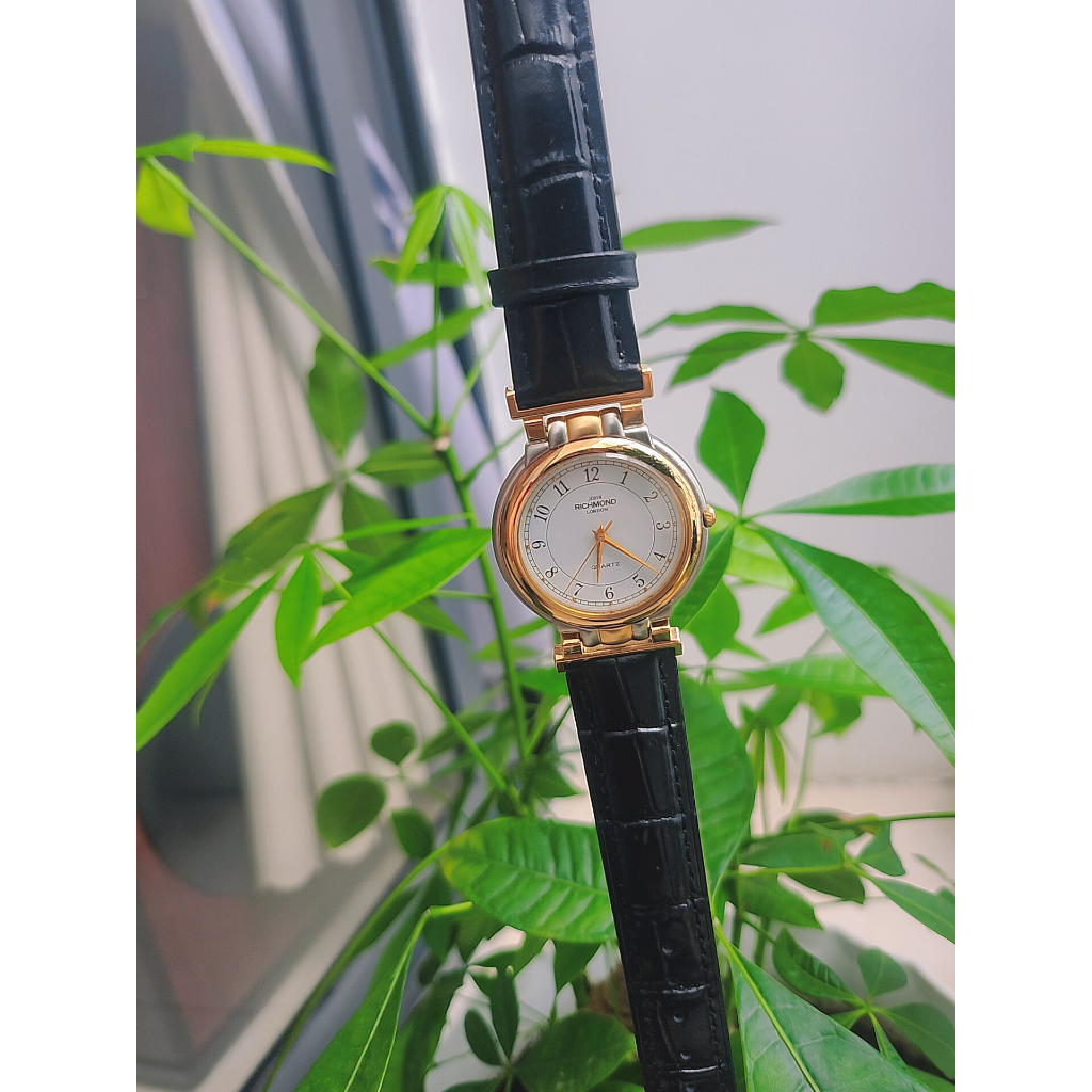 ĐỒNG HỒ SI NHẬT DÂY DA DÀNH CHO NAM TAY NHỎ - THUƠNG HIỆU JOHN RICHMOND LONDON