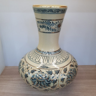 Bình cúc quân tử viền vàng 24k, cao 28cm, gốm chu đậu cao cấp
