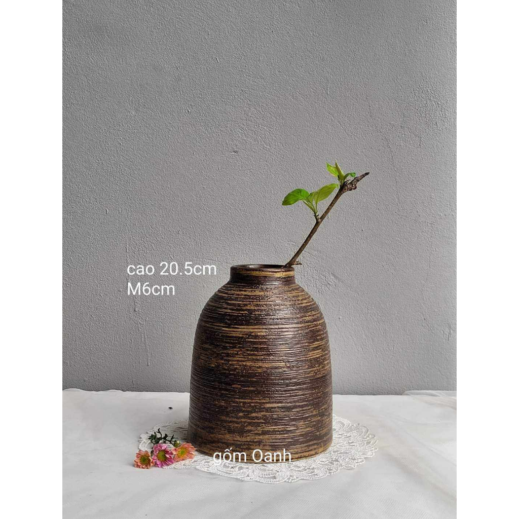 Bình hoa dáng chuông để bàn trà, bàn ăn, phòng khách xinh xắn, dễ cắm hoa gốm Bát Tràng cao cấp