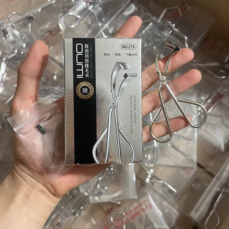 Kẹp Bấm Mi Góc OUMI Cao Cấp
