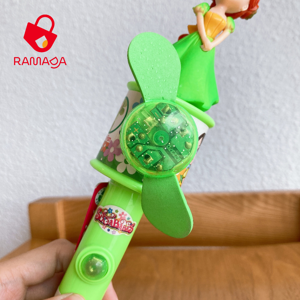 Juqi Đồ chơi công chúa có quạt đèn và kẹo dành cho bé