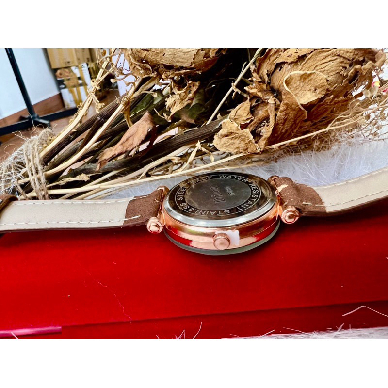 ĐỒNG HỒ THỜI TRANG DR dây da nữ