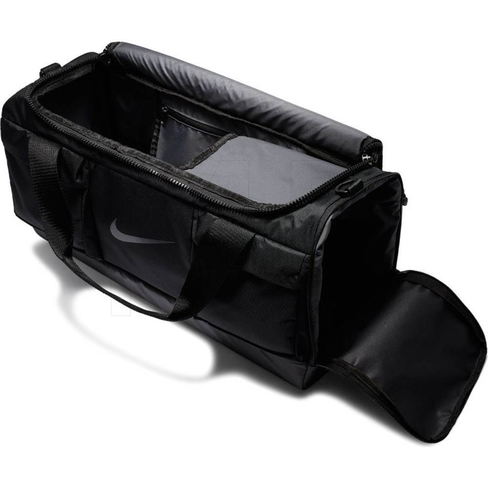 Túi trống du lịch Nike Vapor Speed Men Training Duffel thể tích 63L dùng cho 2 người đi du lịch