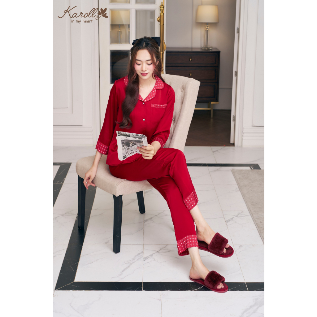 Bộ đồ ngủ mặc nhà Karoll cao cấp dáng áo dài quần dài thu đông chất lụa mềm mịn kiểu trơn cổ pijama họa tiết độc đáo