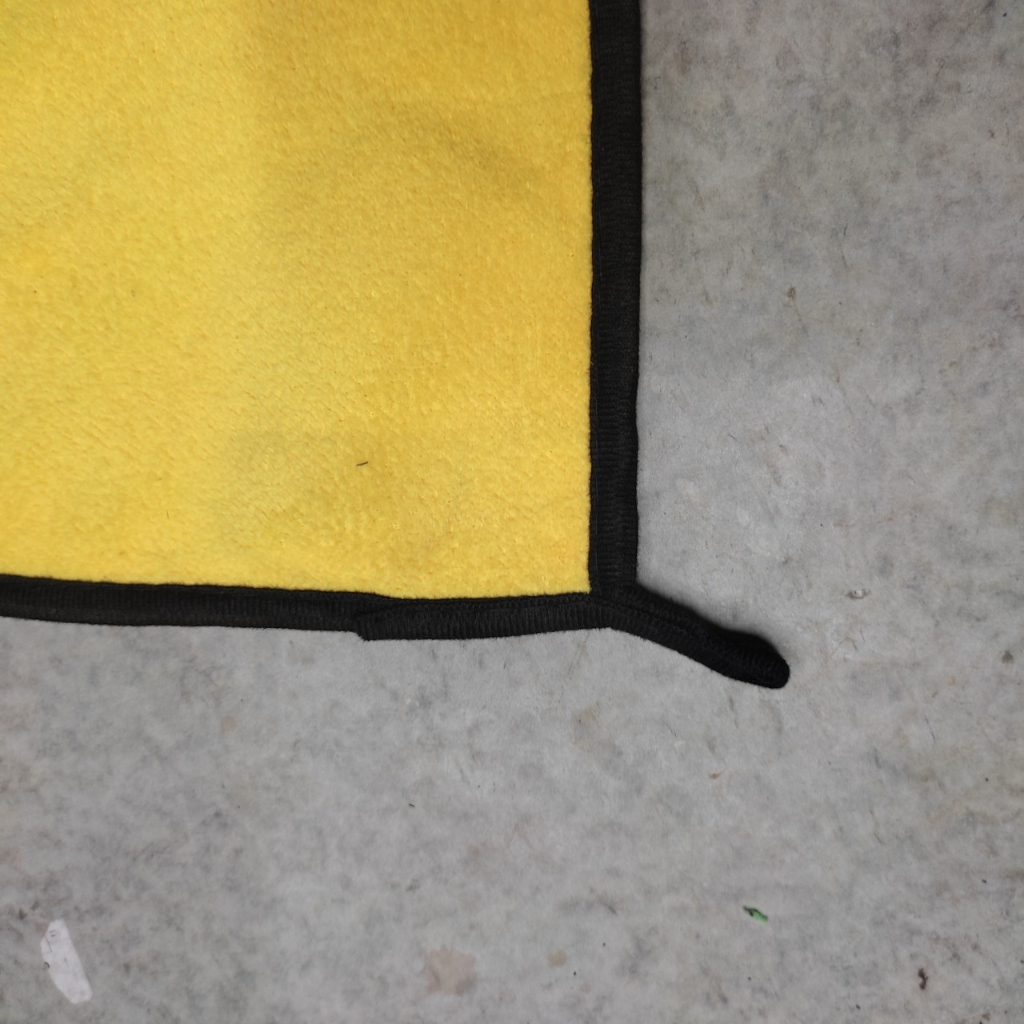 Khăn lau rửa xe , khăn lau xe máy oto 2 mặt vàng xám kích thước 30x30 tiện dụng