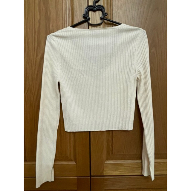 Áo cardigan Stadivarius tay dài màu be size XS
