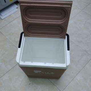 PHÍCH ĐỰNG ĐÁ, GIỮ NHIỆT VUÔNG  18 LIT