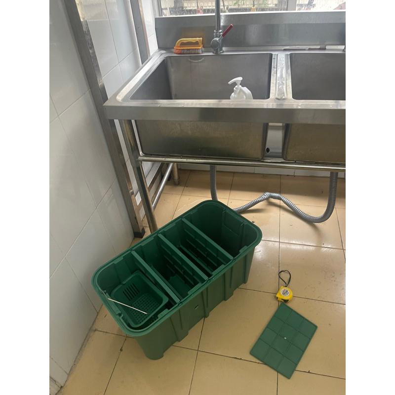 Bể tách mỡ 60L - bẫy mỡ nhà hàng Urentek