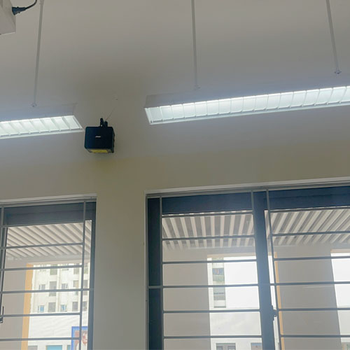 Loa treo tường trest sáng bass căng dành cho quán trà sữa - phòng ngủ - slon tóc - cafe - spa