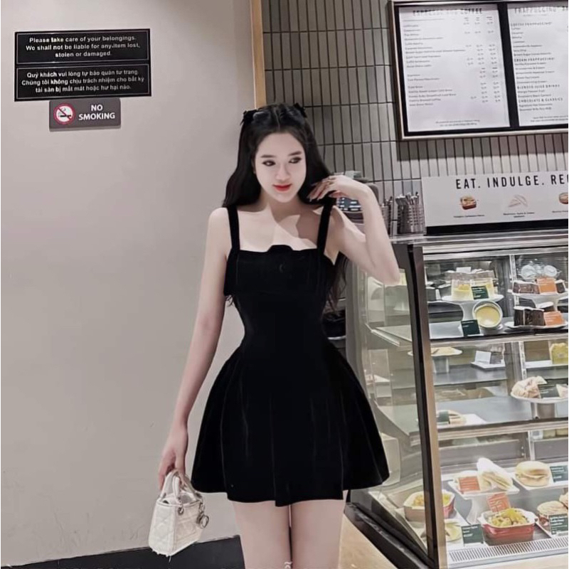 Váy Nhung 2 Dây Nơ Hoa Ngực