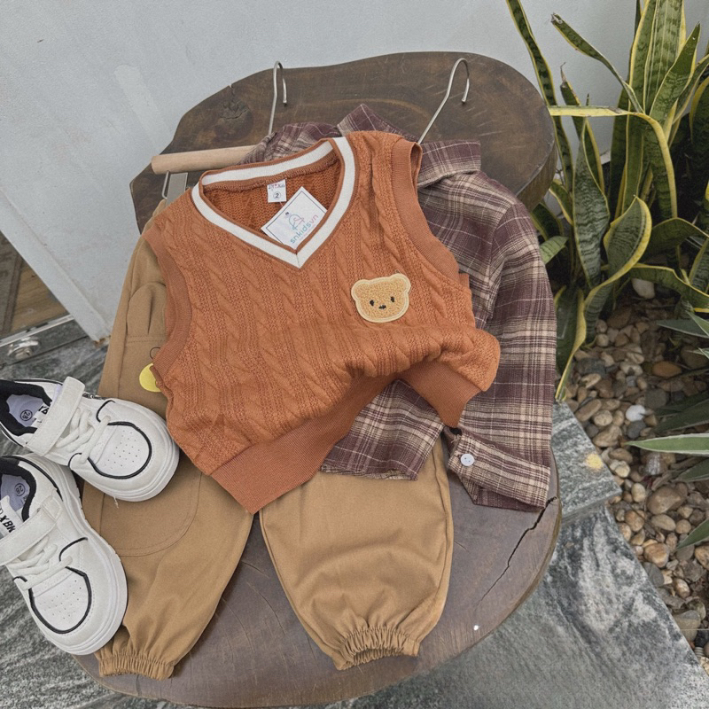 Quần áo thu đông bé trai, set 3ct: áo sơ mi kẻ, quần kaki dài mềm vào áo Gile len thừng cho bé 10-30kg