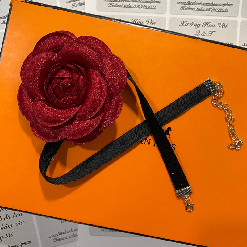 🌸Vòng Choker Dây Nhung Phối Bông Hồng Trắng Đen🌸