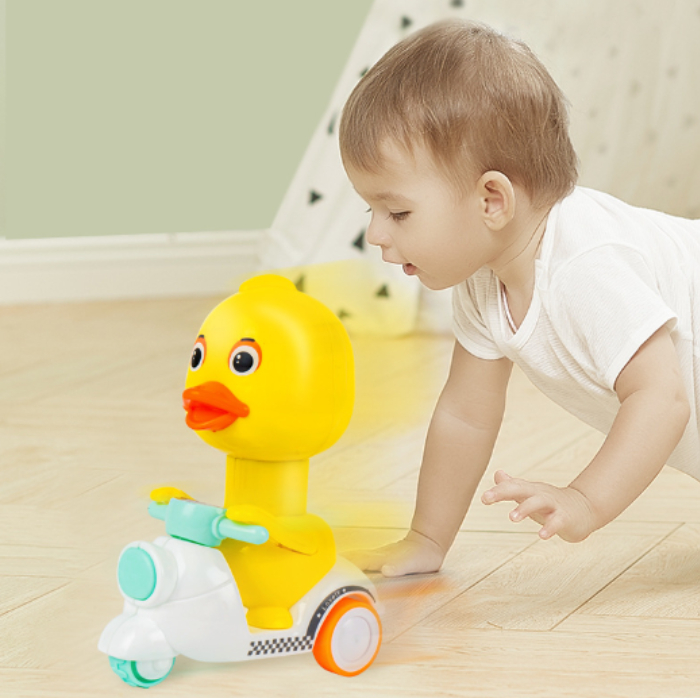 Đồ chơi vịt con đi xe máy chạy ấn đầu chạy cực mượt