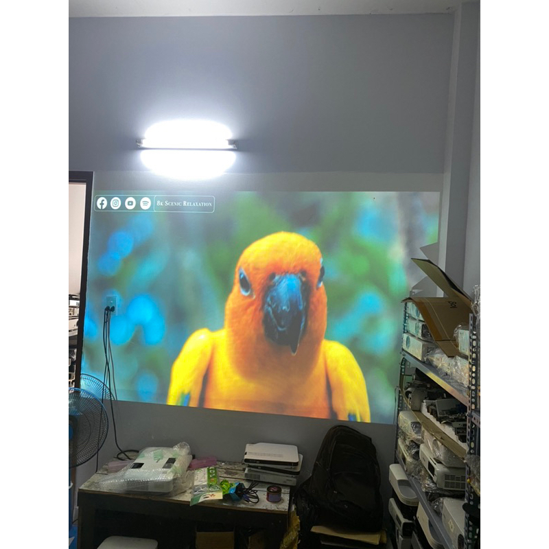 Máy chiếu Epson của Nhật EB-910W dùng dạy học, văn phòng, chiếu bóng đá quán