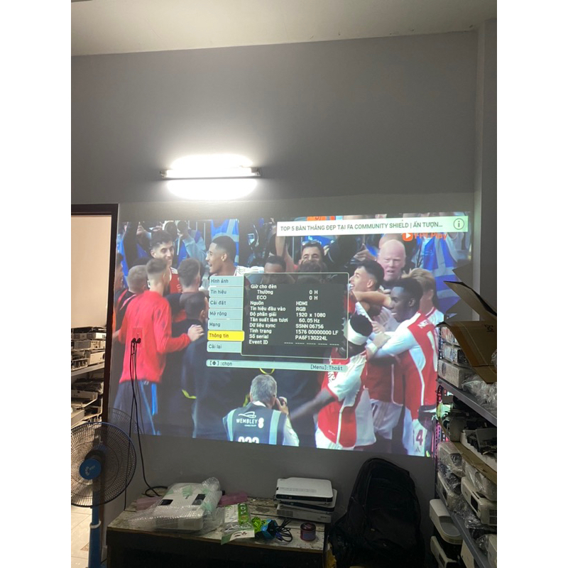 Máy chiếu Epson của Nhật EB-910W dùng dạy học, văn phòng, chiếu bóng đá quán