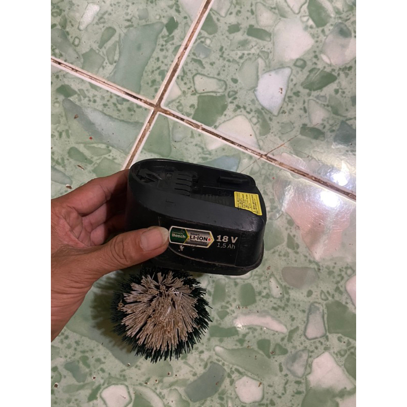 Pin zin bosch 14,18v nhận sạc zin test máy chạy ok