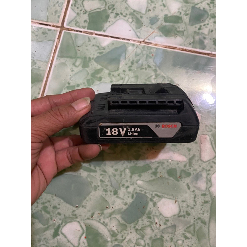 Pin zin bosch 14,18v nhận sạc zin test máy chạy ok