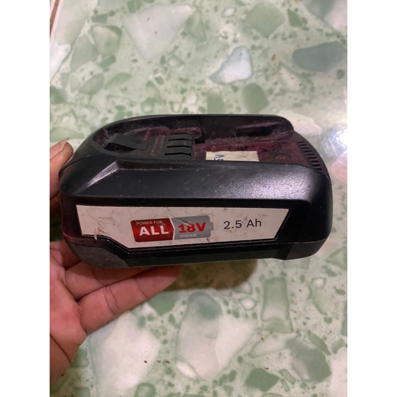 Pin zin bosch 14,18v nhận sạc zin test máy chạy ok