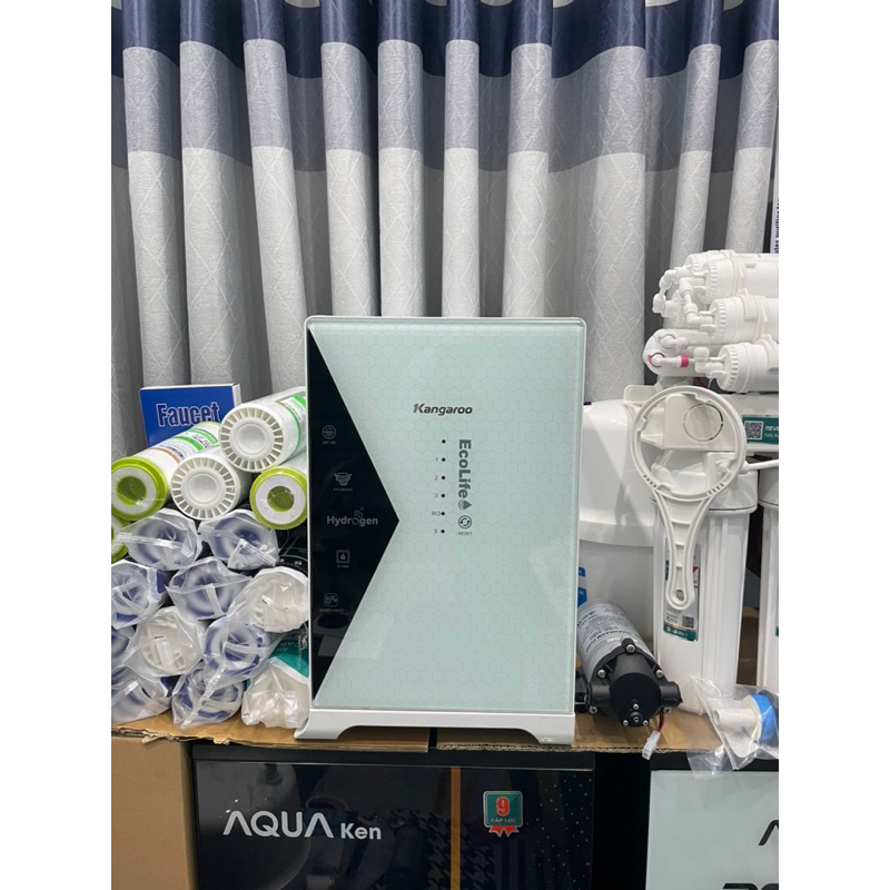 Máy lọc nước Kangaroo KG100HU+ vòi nước cảm ứng. Hàng likenew 98% Bảo hành 12 tháng