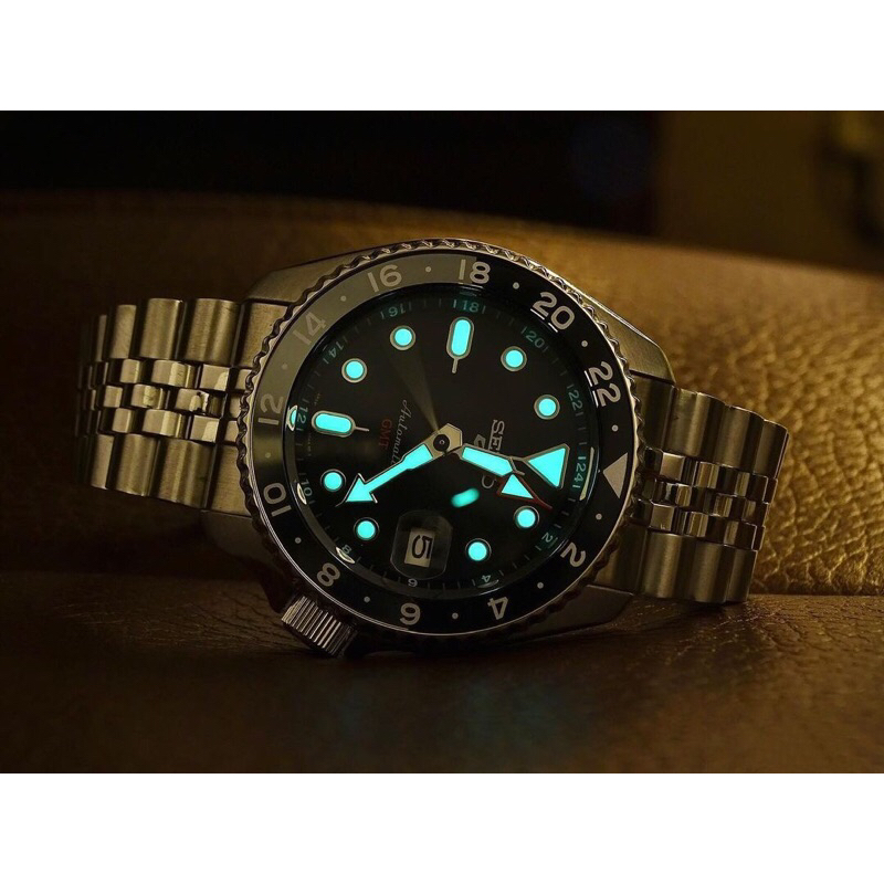 Đồng hồ nam dây thép Seiko 5 Automatic GMT SDX Batman SSK001K1