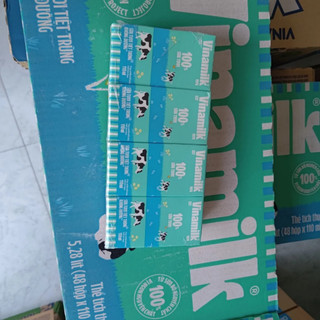 Sữa tươi tiệt trùng Vinamilk 100% Không đường 110ml