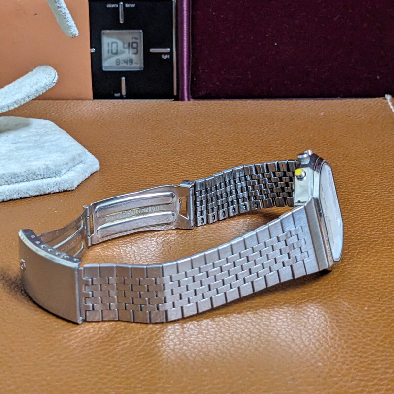 Đồng hồ nam Ana-digital thương hiệu Citizen Nhật Bản.