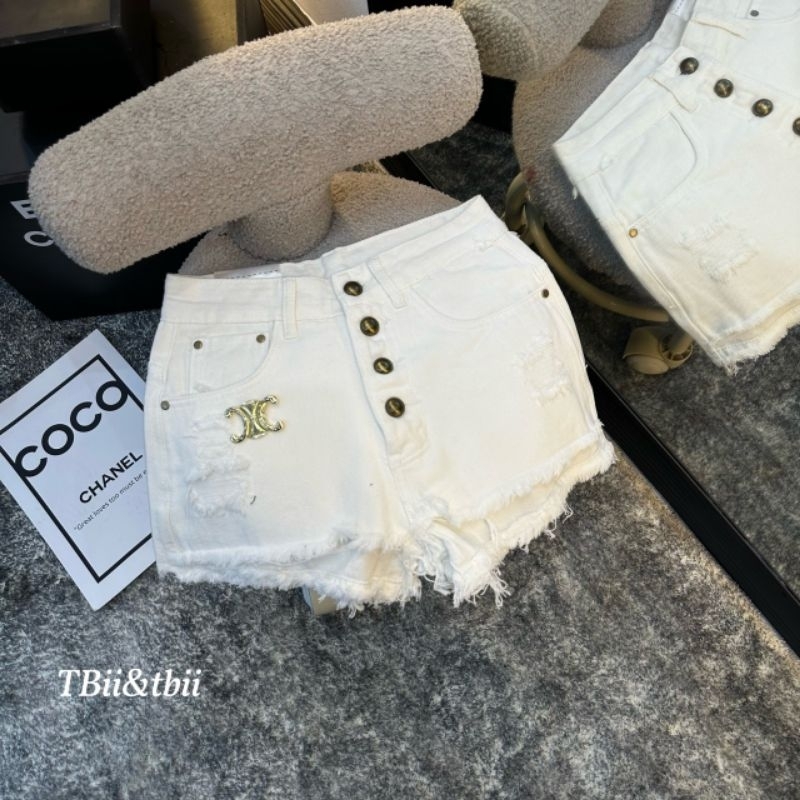 Quần sooc khuy rách logo hàng QCL1