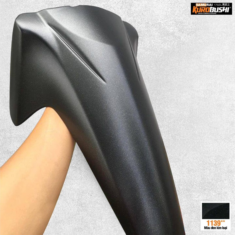 81/1139 Sơn xịt Samurai MÀU ĐEN KIM LOẠI