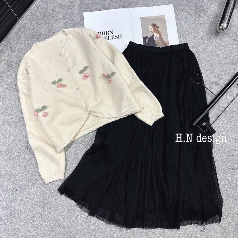 Áo len đính cherry 2 màu phong cách Hàn Quốc 23’September