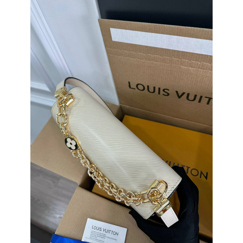 Túi Eovi Twist charm da tăm đỉnh cao full2box size 24cm tag vàng charm xinh W266-24