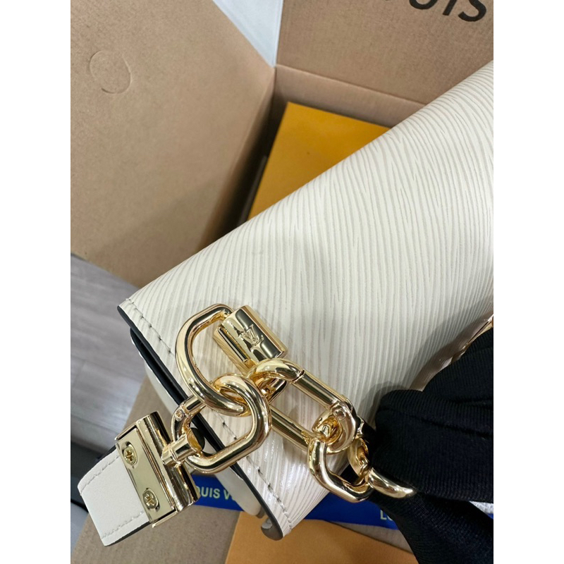 Túi Eovi Twist charm da tăm đỉnh cao full2box size 24cm tag vàng charm xinh W266-24