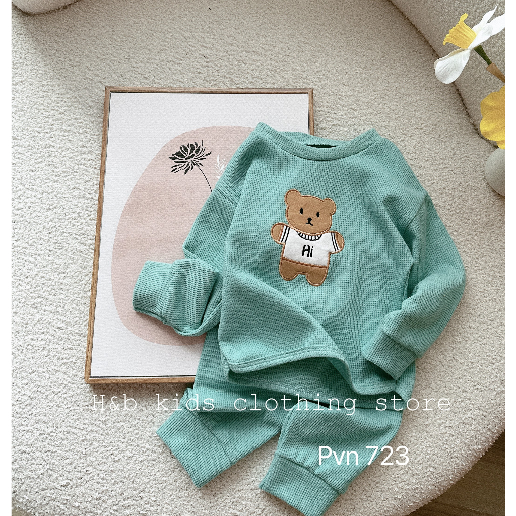 Đồ bộ thu đông trẻ em, Bộ dài tay chất tổ ong mềm mịn họa tiết Gấu thêu cho bé trai, bé gái 7-18kg Umeekids