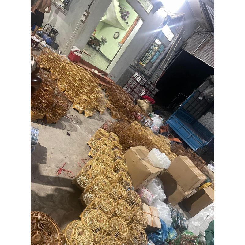 Khung lồng khuyên 3v size 21/25để nhốt chim khuyên.khoảng cách nan 1,2cm