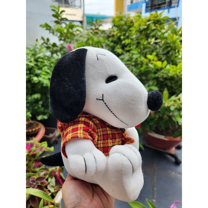 Gấu bông Snoopy mặc áo
