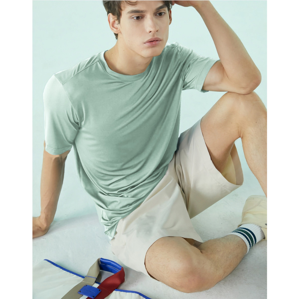 Set 3 áo thun xuất Hàn dành cho Nam. Chất vải thun thể thao mềm mịn mát, co giãn thoải mái.