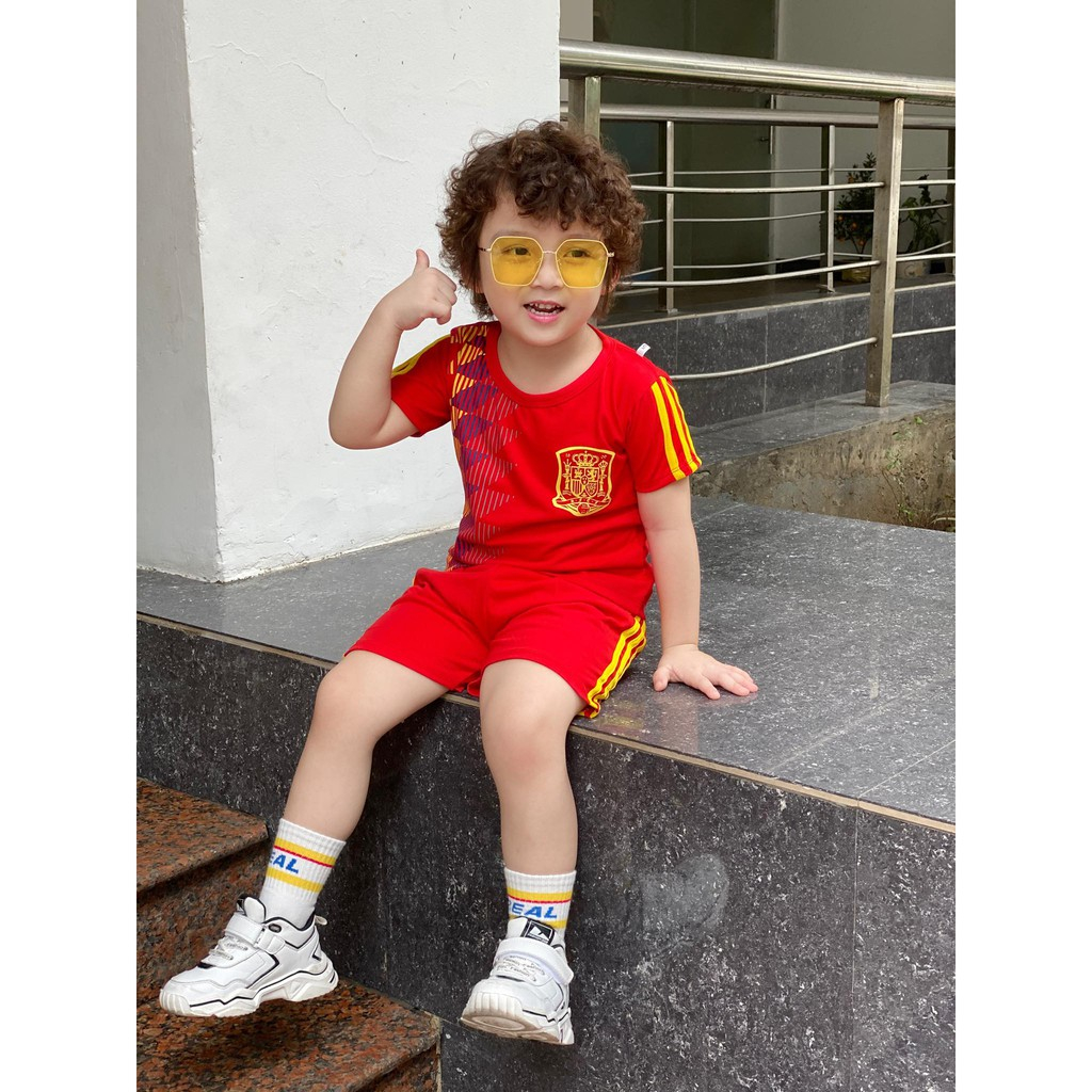 Bộ Quần Áo Bóng Đá Cộc Tay Cho Bé Trai Và Bé Gái Size Từ 8 Đến 26kg - 2901