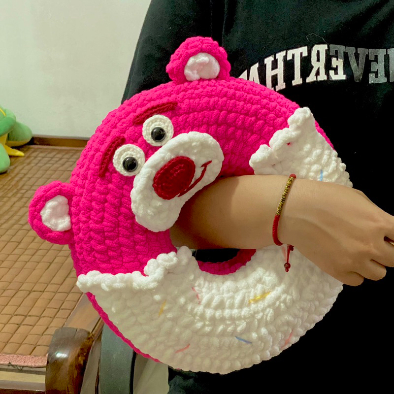 Bánh Donut Dâu vừa ra lò🍩🍓Gấu Dâu Lotso - Sản phẩm Handmade bằng len