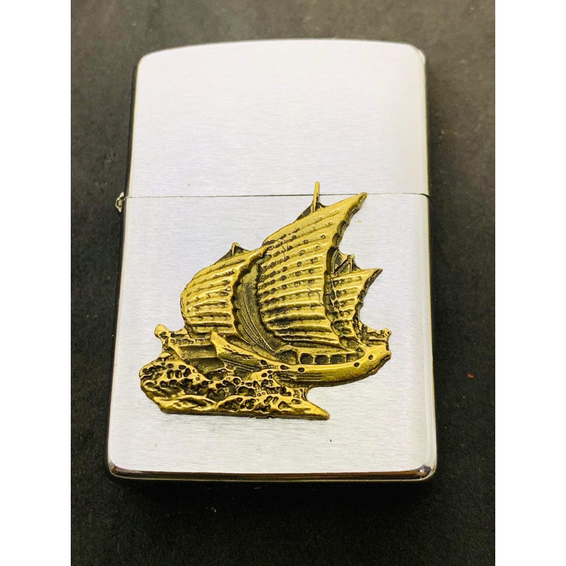 Eblem Cọp- Thuận buồm xuôi gió dán zippo