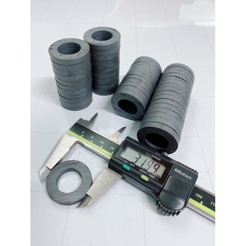 Nam châm đen Ferrite có lỗ nhiều kích thước