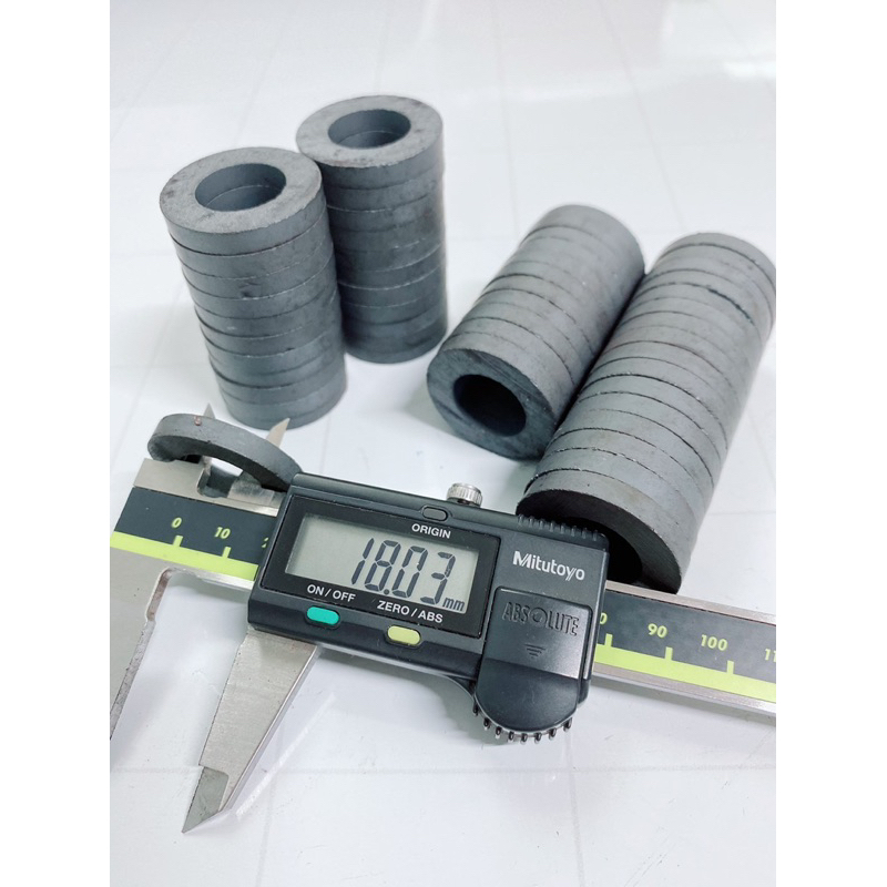 Nam châm đen Ferrite có lỗ nhiều kích thước
