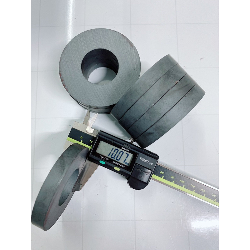 Nam châm đen Ferrite có lỗ nhiều kích thước