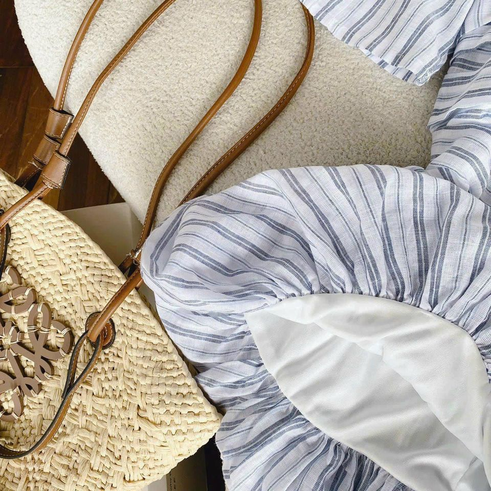 Mã 032 - Set áo peplum sọc + short trắng