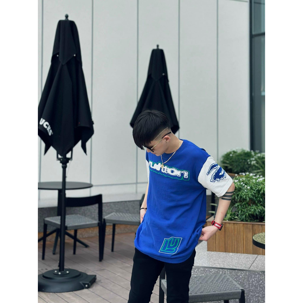 Áo Phông LV Xanh An Thuyên Phối Hai Tay Trắng Họa Tiết In Trước Ngực , Áo Thun Nam Nữ Hót Trend 2023