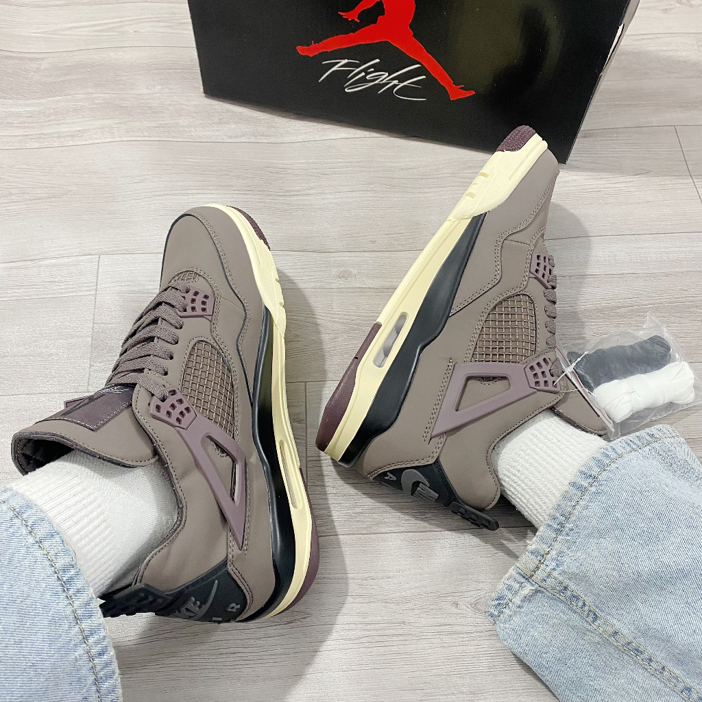 GIÀY JD4 RETRO MEDIUM VINTAGE NÂU LAI AU