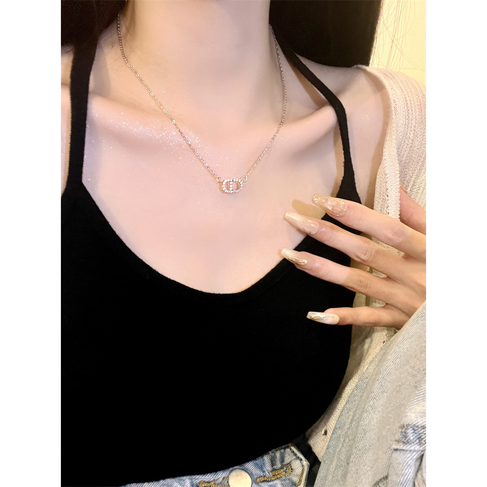 Dây chuyền chữ cái  màu bạc DC156