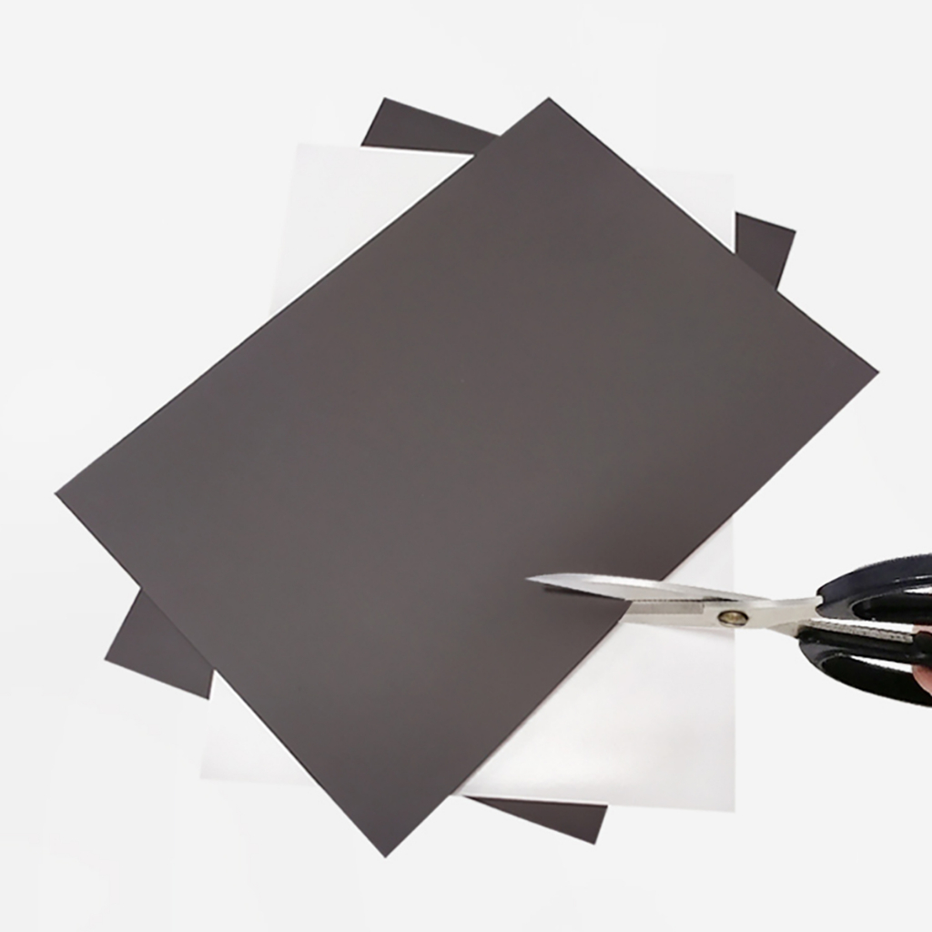 Nam châm lá dẻo A3 dày 1mm có keo dán decal băng keo nam châm làm giáo cụ dạy học bảng tên, ghi thông tin lên bảng từ